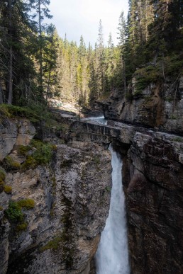 http://365-thrive.com/wp-content/uploads/2019/09/Johnston-Canyon-2-Banff-National-Park.jpg